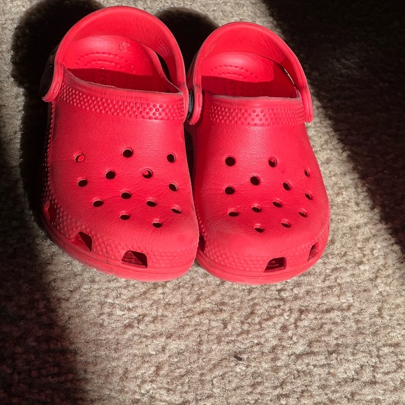 Kids Red Clogs - Picture 2 of 2